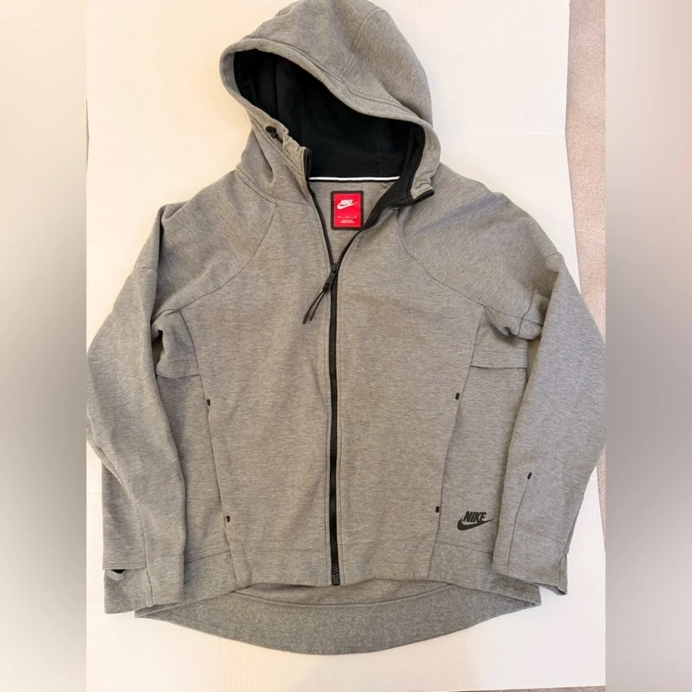 Nike Tech Fleece Gray Hoodie
